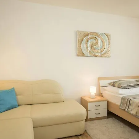 Hanna Appartement *
